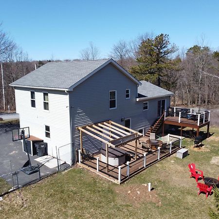 Lakehouse *Hottub*Jacuzzi*Firepit*Bbq*Pool Long Pond Eksteriør bilde