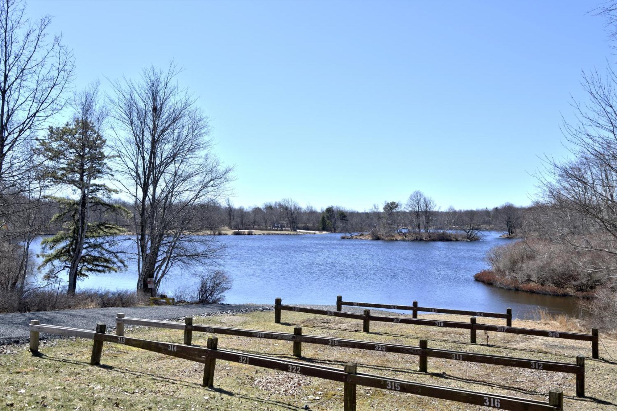 Lakehouse *Hottub*Jacuzzi*Firepit*Bbq*Pool Long Pond Eksteriør bilde