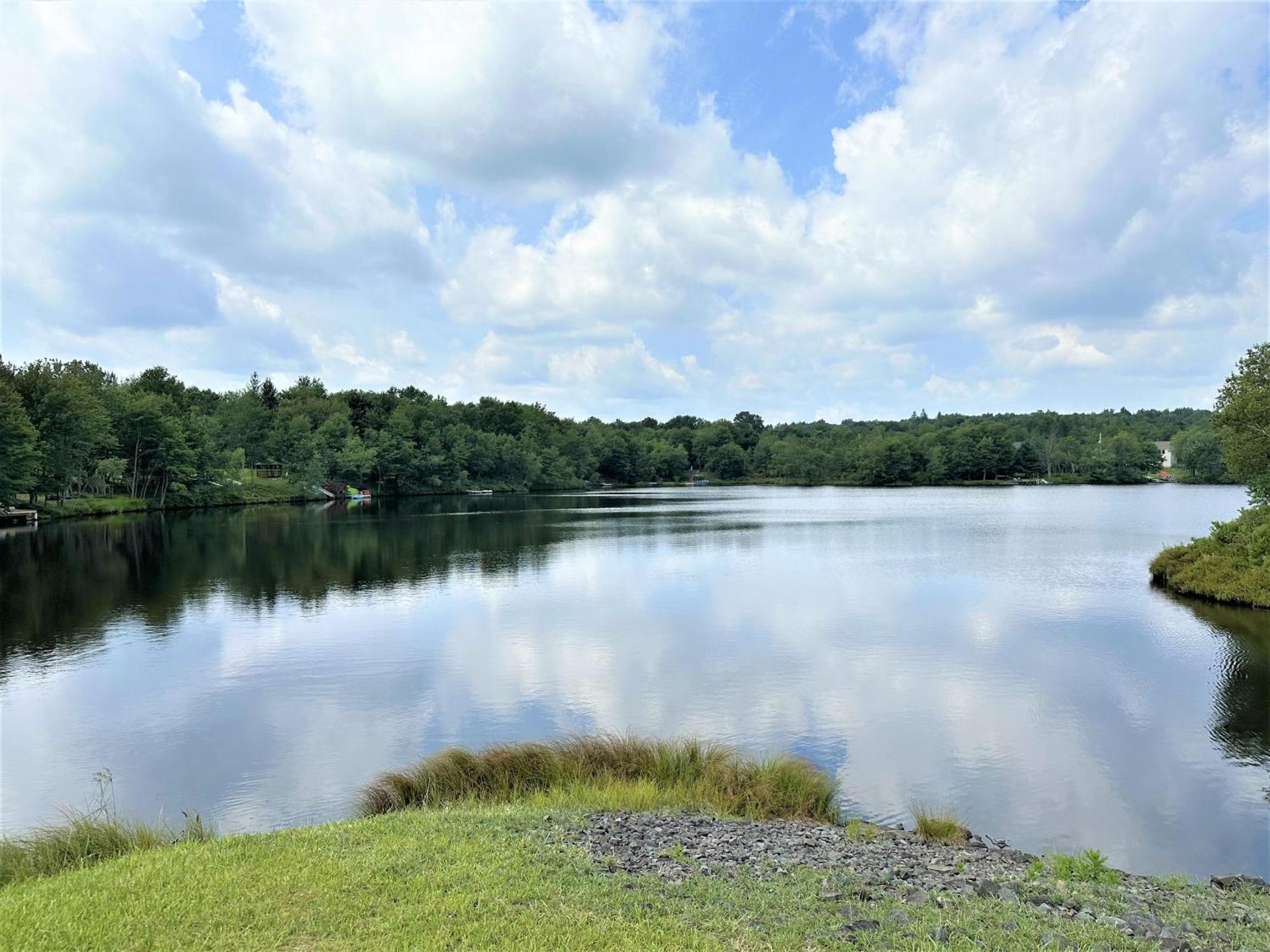 Lakehouse *Hottub*Jacuzzi*Firepit*Bbq*Pool Long Pond Eksteriør bilde